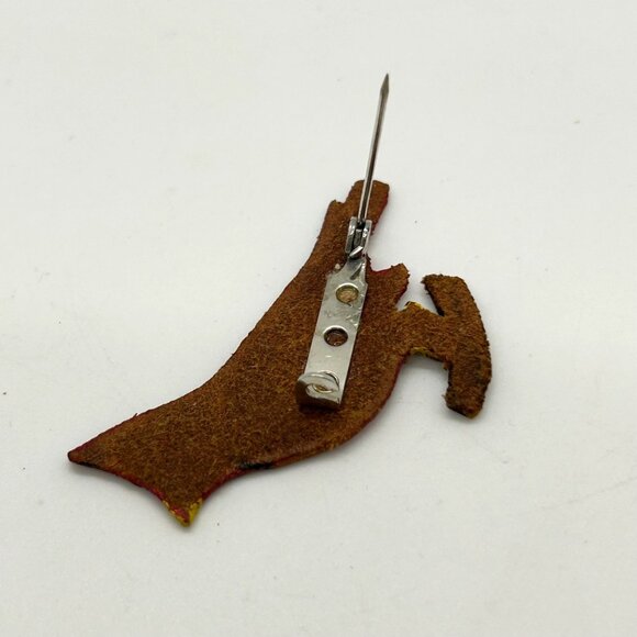 Vintage Cardinal Brooch Handcrafted Leather Birds Hand Painted - Picture 8 of 15
